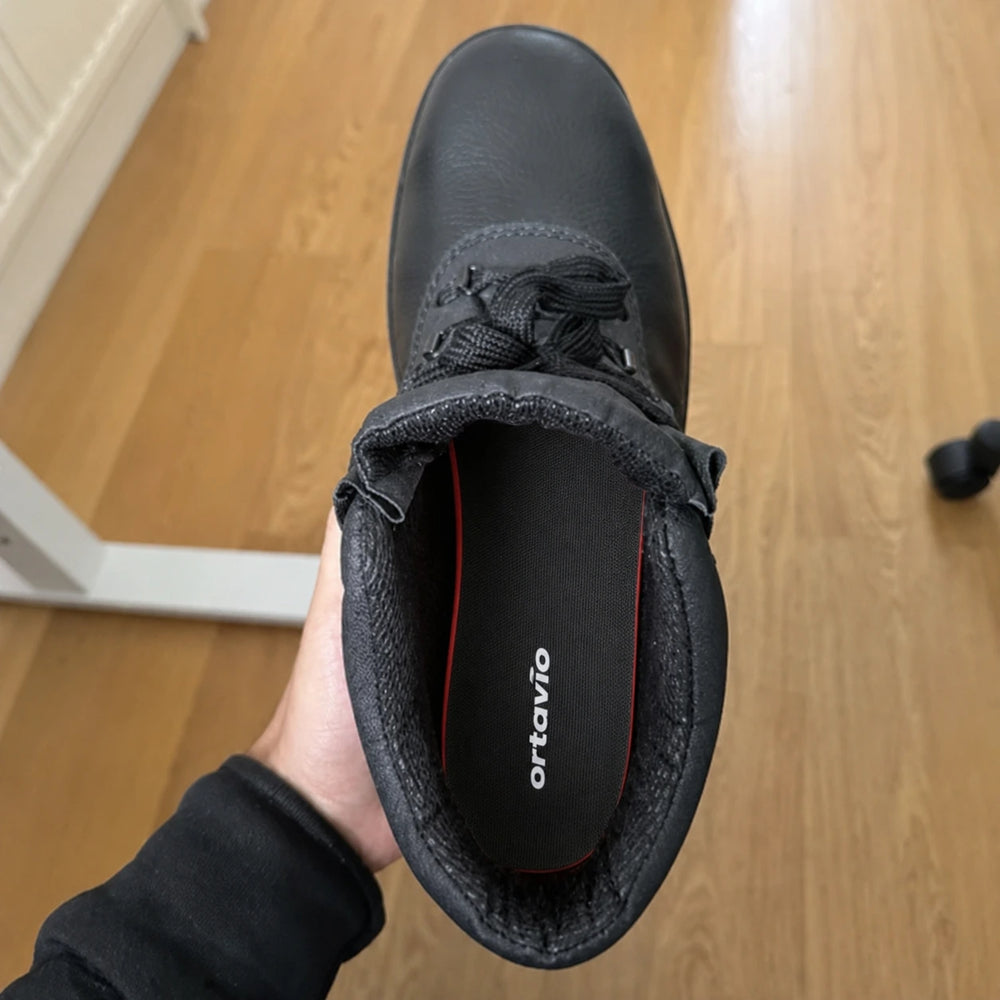 Ortavio ArcCore semelle fitted inside a black chaussure